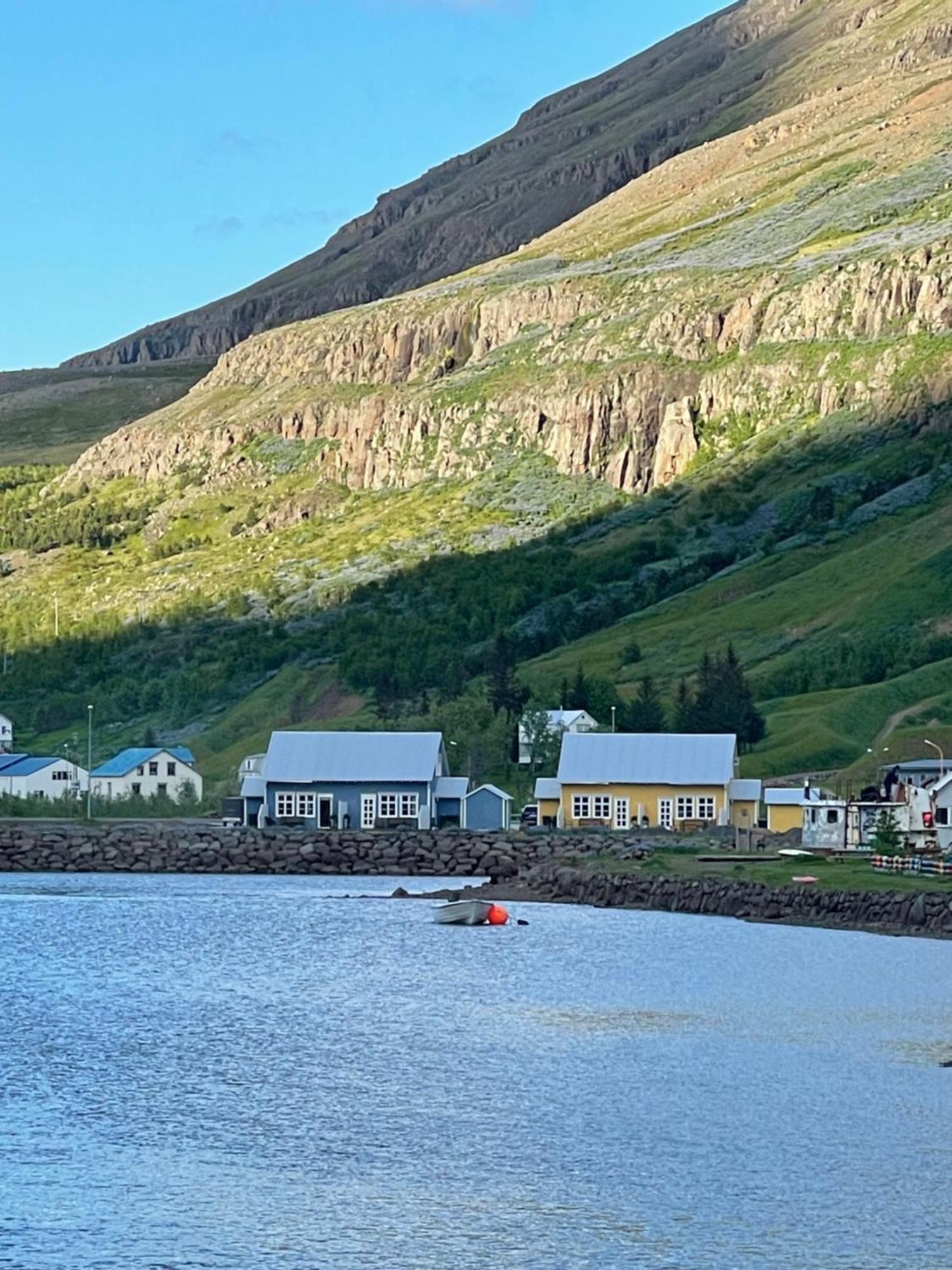 Lonsleira Apartments Seyðisfjörður エクステリア 写真