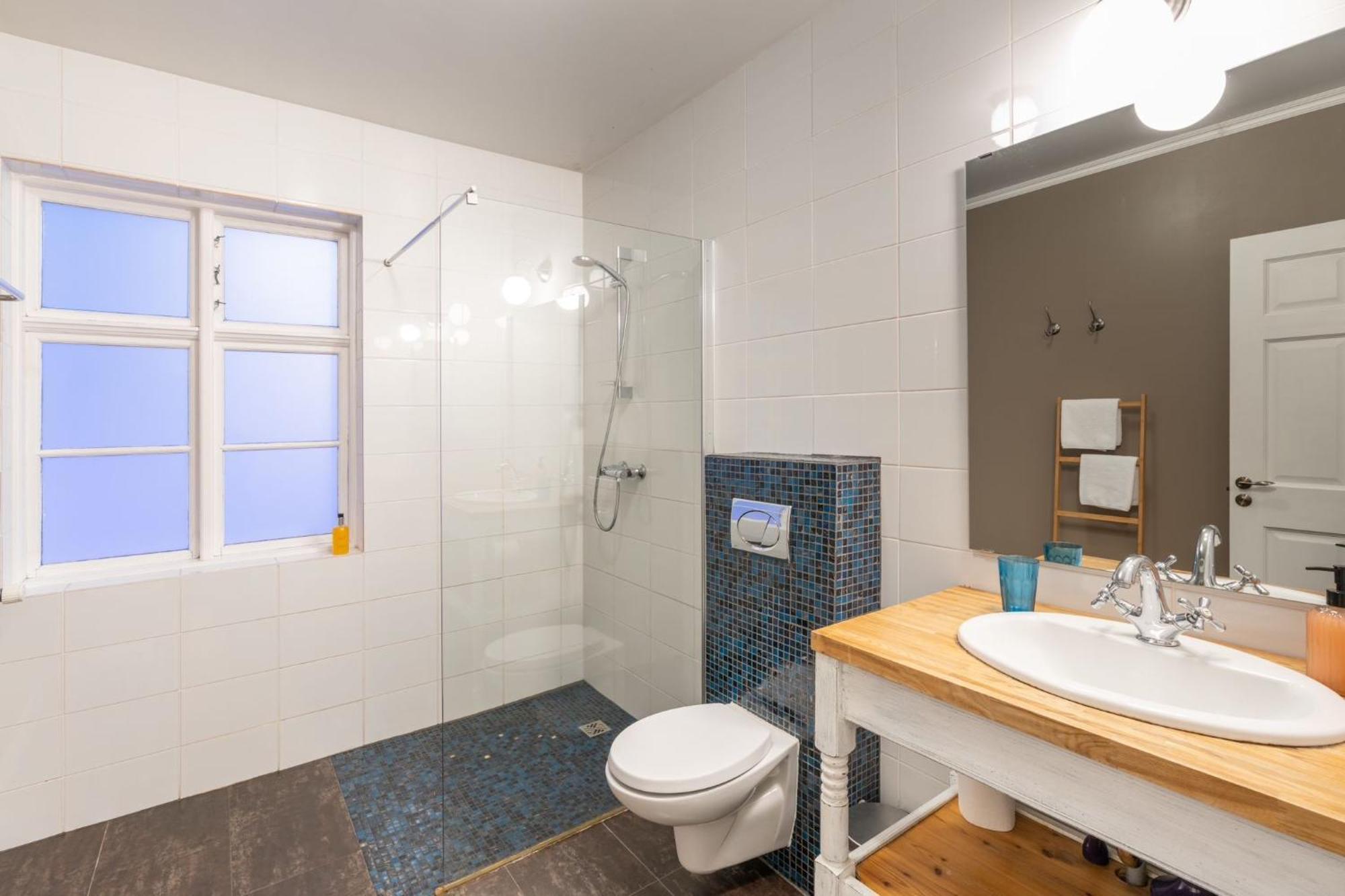Lonsleira Apartments Seyðisfjörður エクステリア 写真