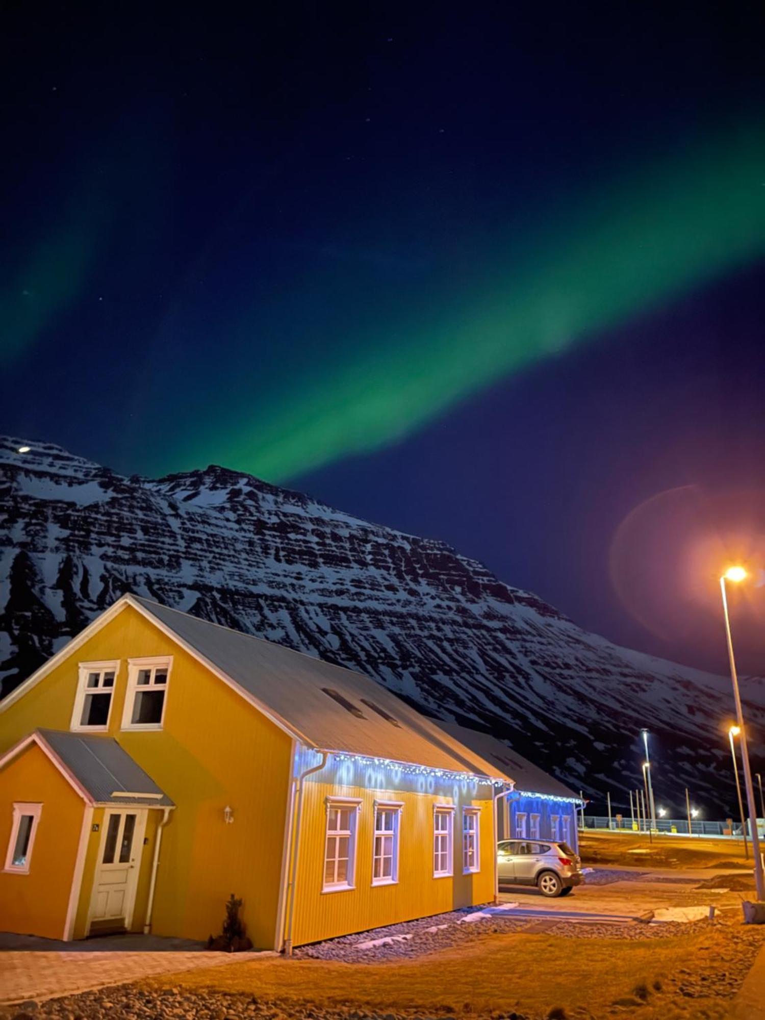 Lonsleira Apartments Seyðisfjörður エクステリア 写真