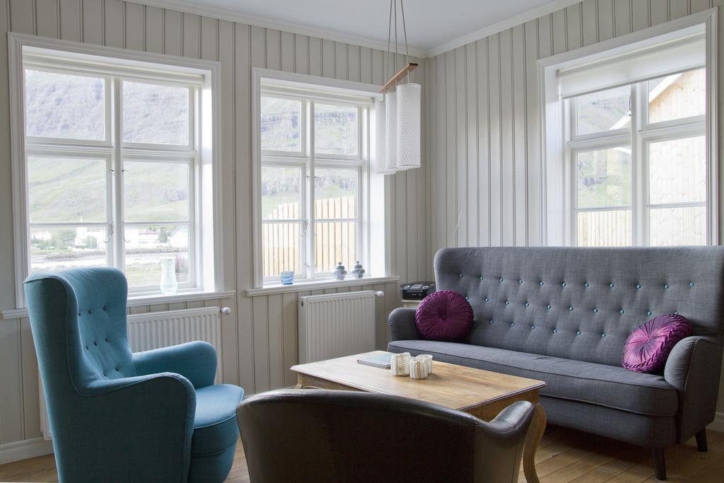 Lonsleira Apartments Seyðisfjörður エクステリア 写真